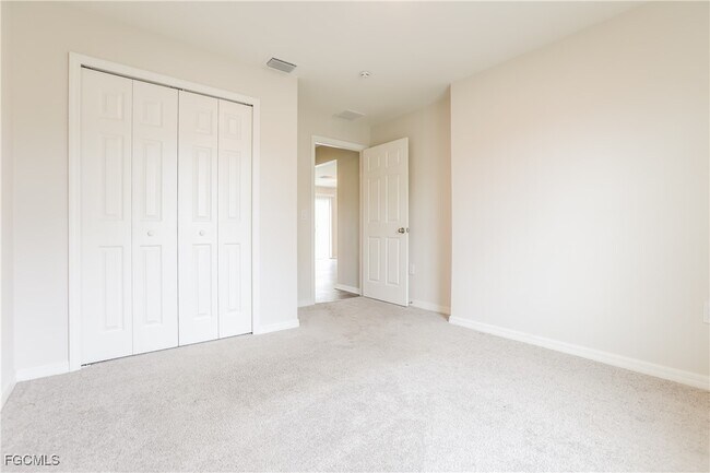 Building Photo - 1089 Knotty Pine Ave