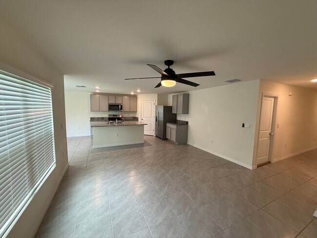 Building Photo - Newly built 3 bedroom home in a quiet Cul-...