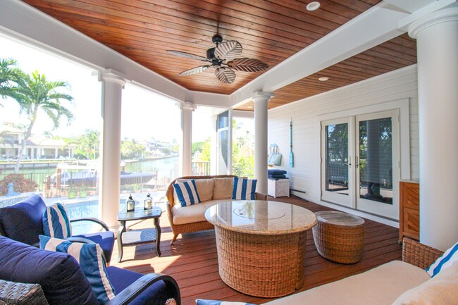 Building Photo - **STUNNING POOL HOME**4BEDS / 4.5BATHS**AQ...