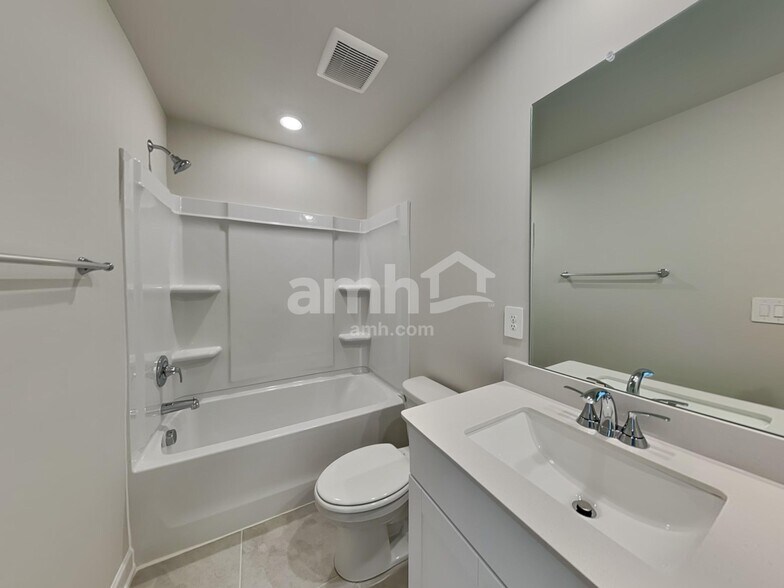 Building Photo - 769 Treeline Rd