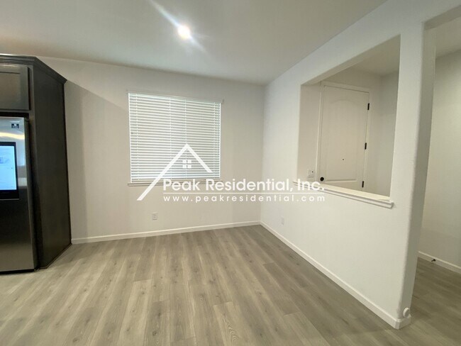 Building Photo - Updated 4bd/3ba Folsom Home with 2 Car Garage