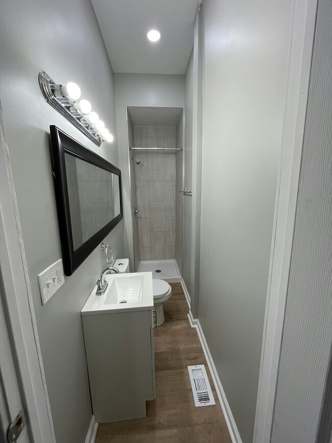 Building Photo - 1518 Howard St