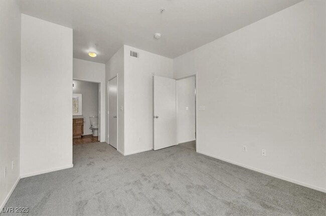 Building Photo - 9050 W Warm Springs Rd