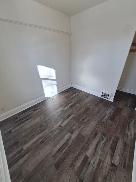 3rd bedroom - 4049 6th Ave