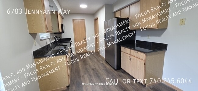 Building Photo - 6783 Jennyann Way