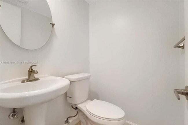 Building Photo - 7715 SW 86th St