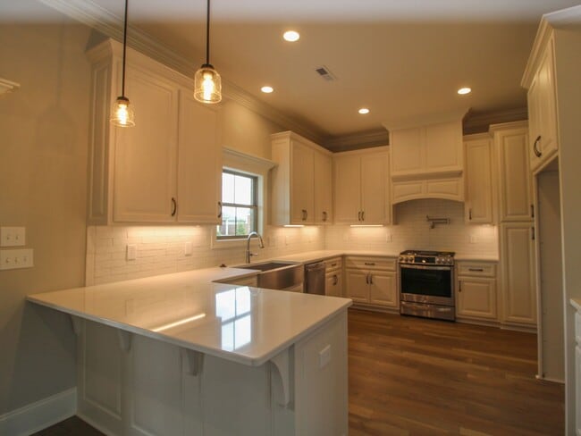 Building Photo - Fabulous Home in Canebrake