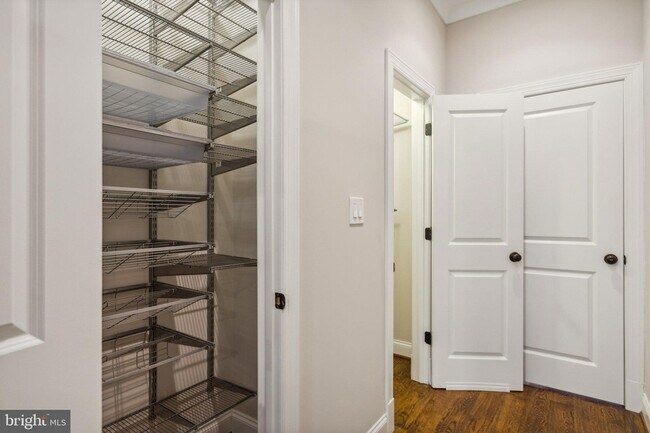 Building Photo - 39 U St NE