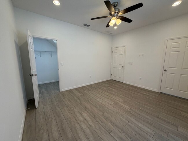Building Photo - 8191 Mosaic Ln