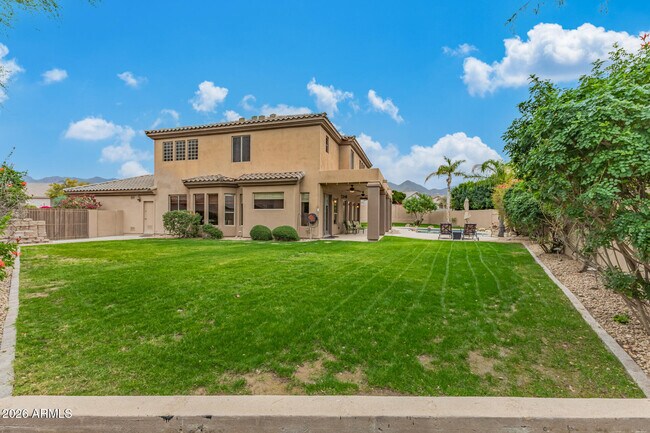 Building Photo - 10271 Jasmine Dr