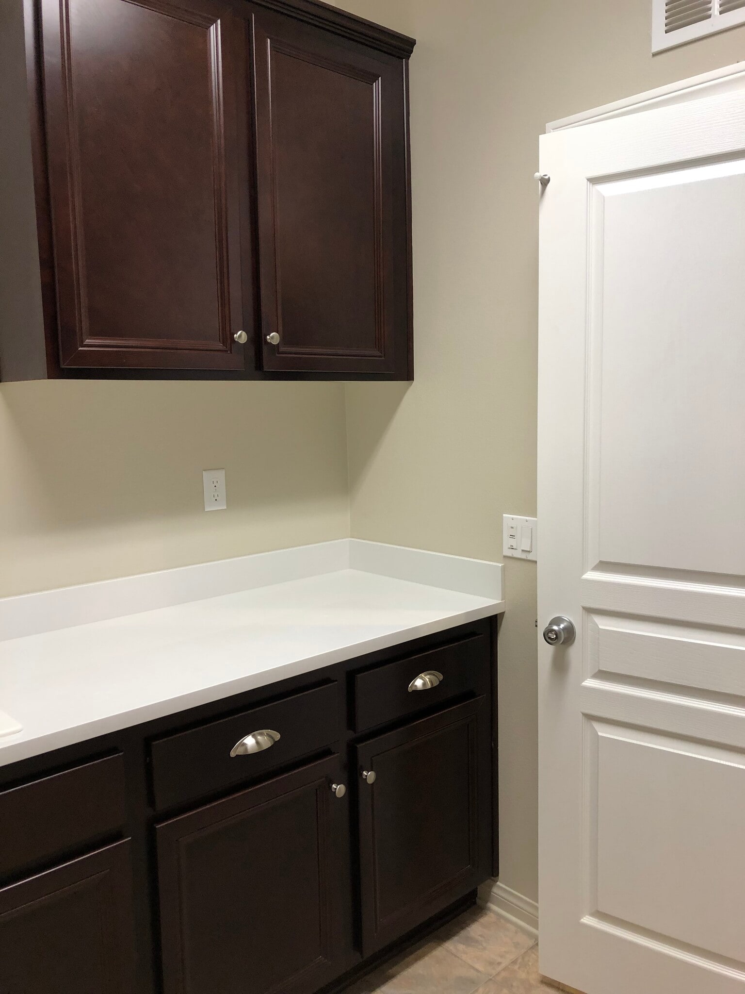 Laundry Room - 30426 Cowboy Ln