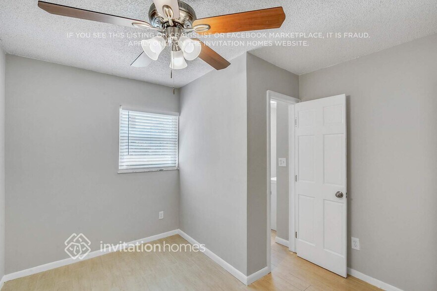Building Photo - 7010 Lake Long Dr