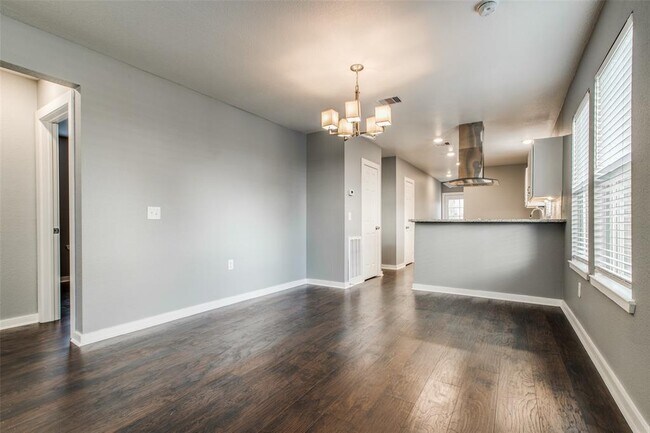 Building Photo - 1212 Hamblen St