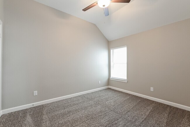 Building Photo - 10327 Armstrong Dr