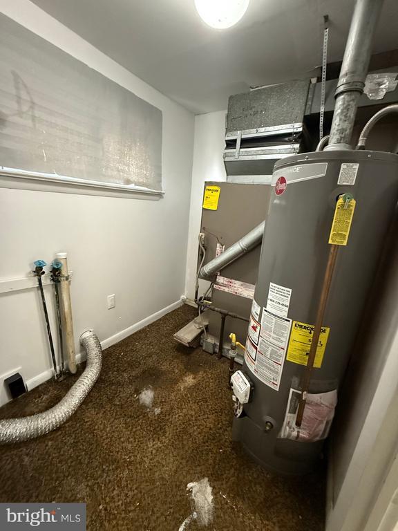 Building Photo - 15 DEMING Ave