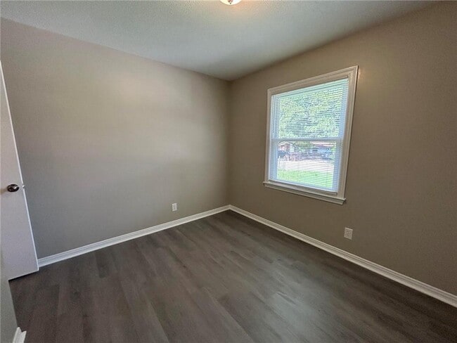 Building Photo - 506 Seville Dr