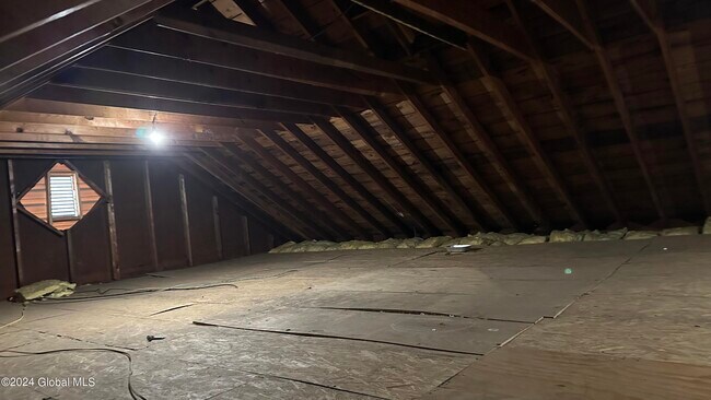 Building Photo - 46 Circular St