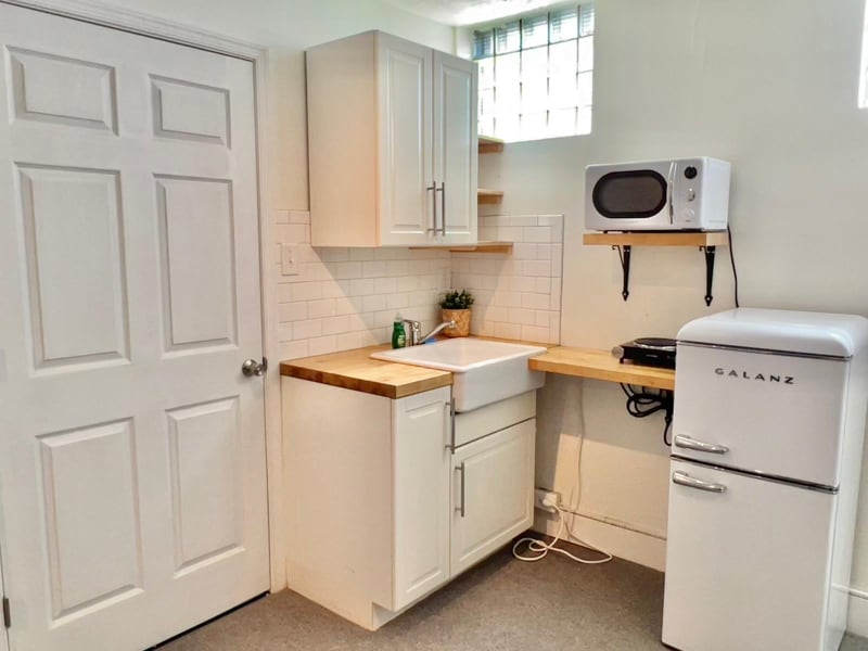 Building Photo - 416 E Main St