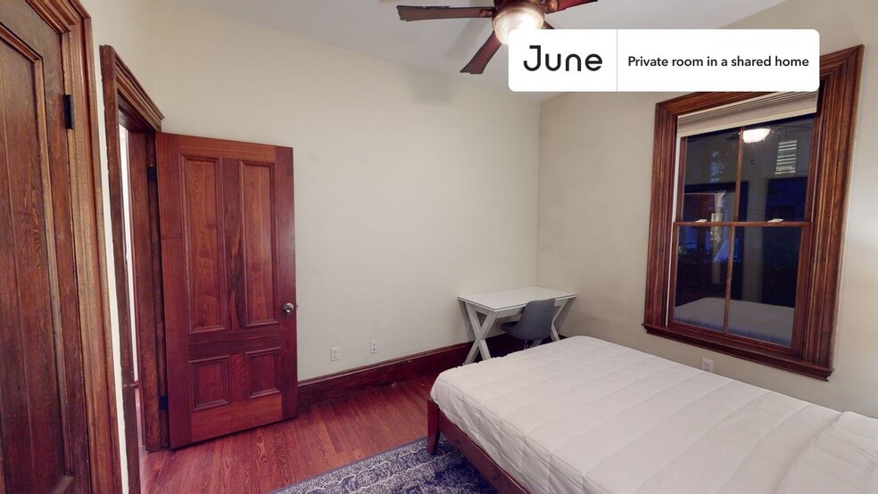 Building Photo - Room in Shared 5 bed/2 bath home in Mission Hill