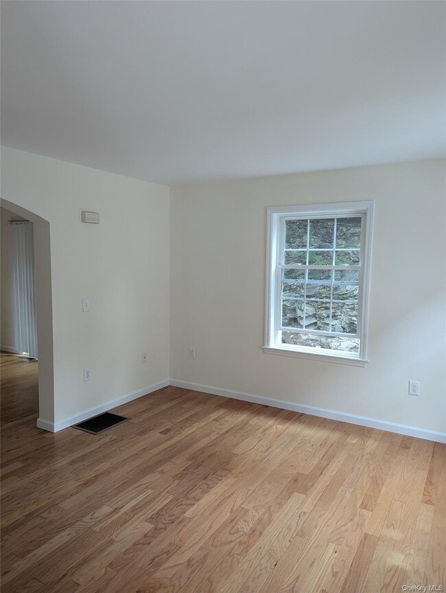Building Photo - 126 Nethermont Ave