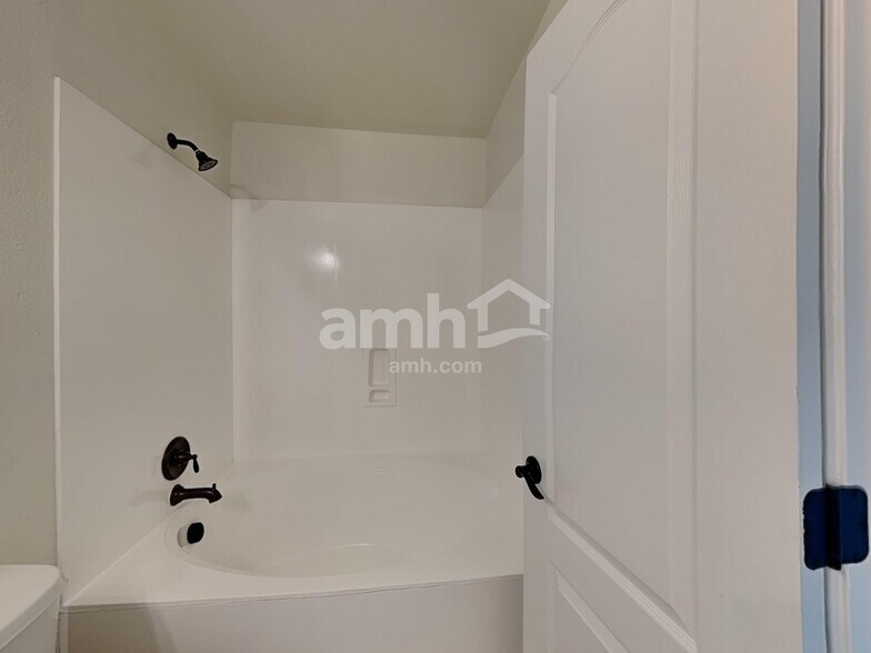 Building Photo - 6112 Fred Couples