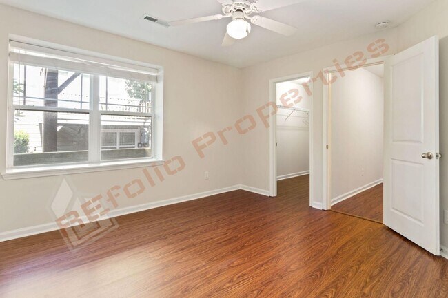Building Photo - Luxury 3-Story Townhome, No Carpet 4 Bedro...