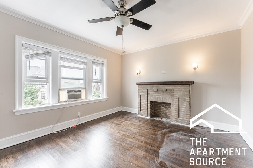 Building Photo - 1606 W Berwyn Ave