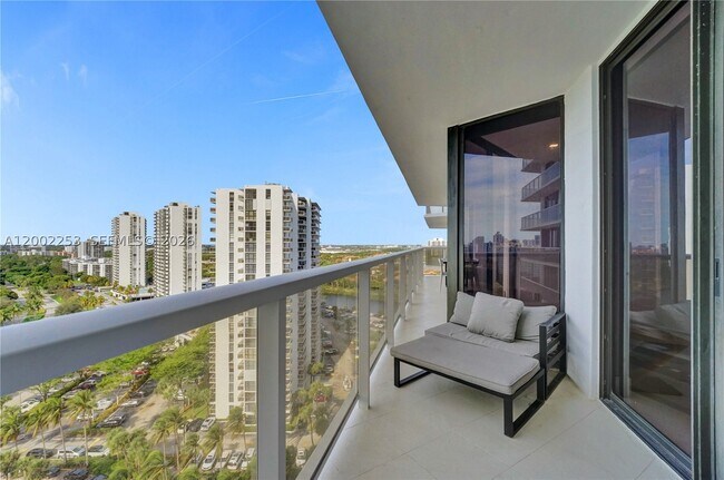 Building Photo - 20281 E Country Club Dr