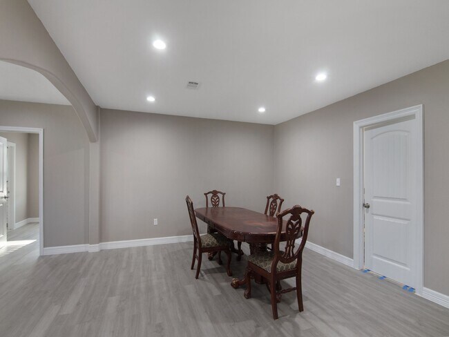 Building Photo - 51 Rd 5117