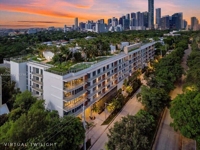 Building Photo - 2200 Brickell Ave