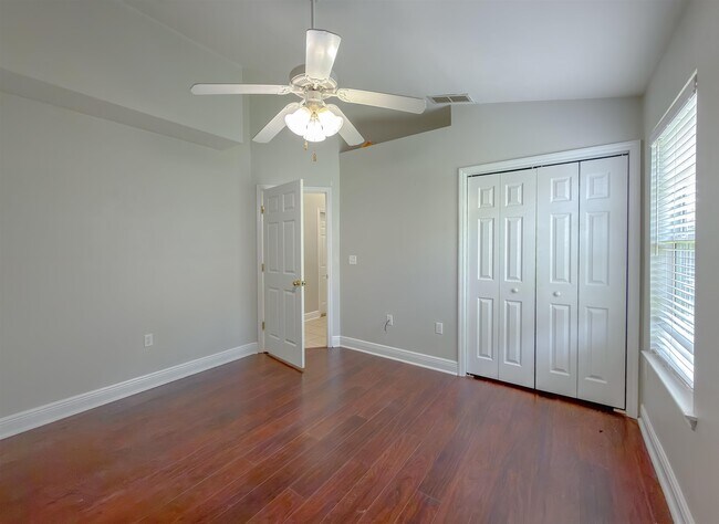 Building Photo - 3363 Golden Rain Dr
