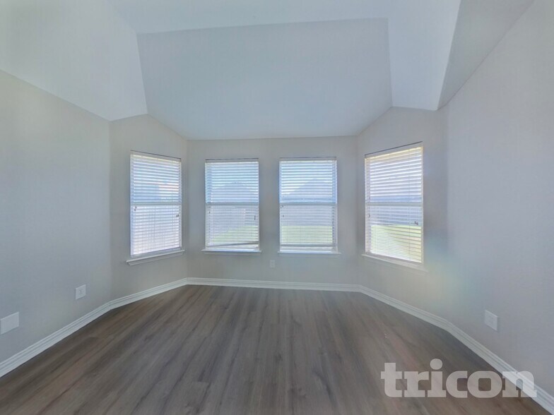 Building Photo - 7814 Longbow Ln