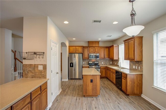 Building Photo - 811 Clear Meadow Ct