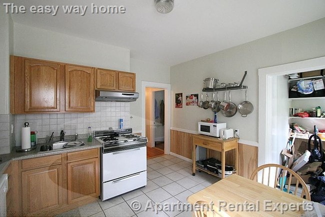 Building Photo - 4 Porter Park