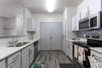 Interior Photo - Waters Edge Villas Apartments