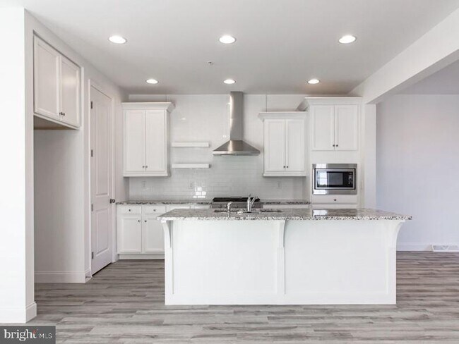 Building Photo - 3245 Mateer Ln