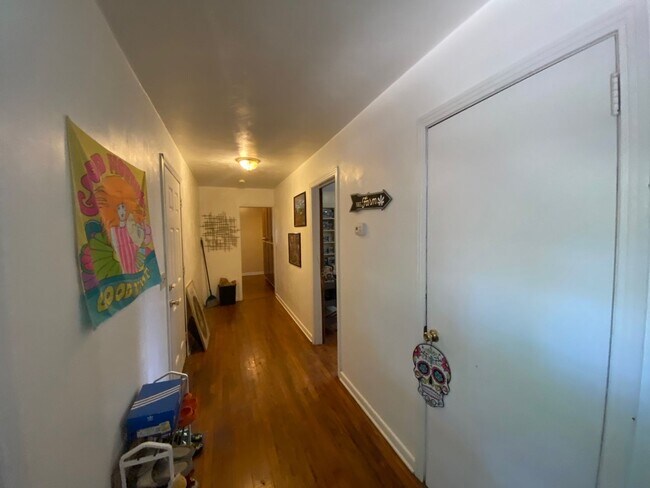 Building Photo - 1725 Airport Dr