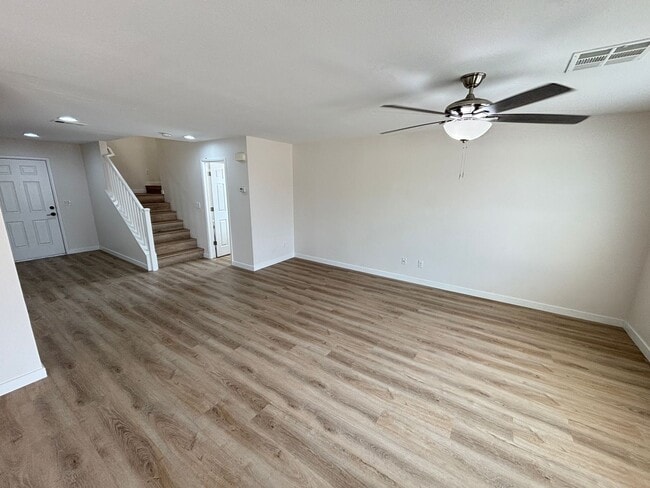 Building Photo - 1729 Ronzard Ave