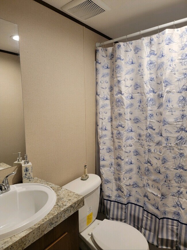 2nd bathroom - 13 Garden Rd