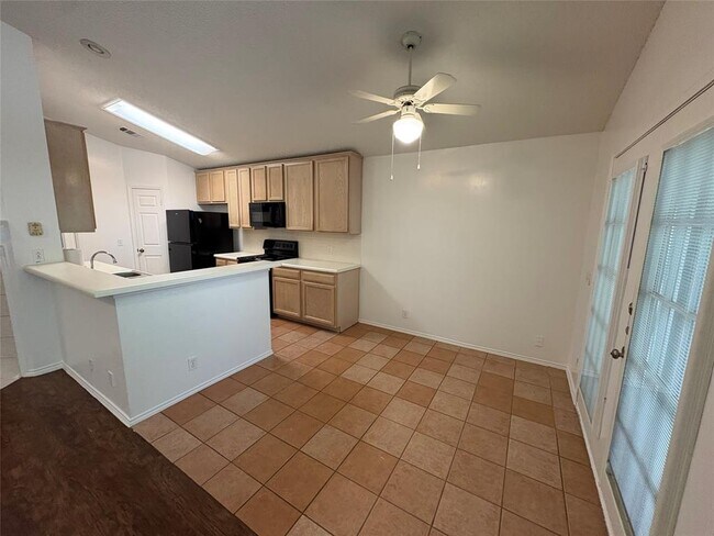 Building Photo - 8002 Marble Ridge Dr
