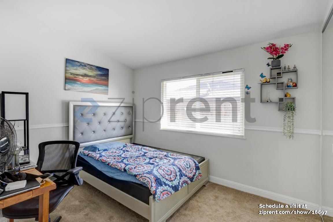 Building Photo - 4533 Silvercrest Way