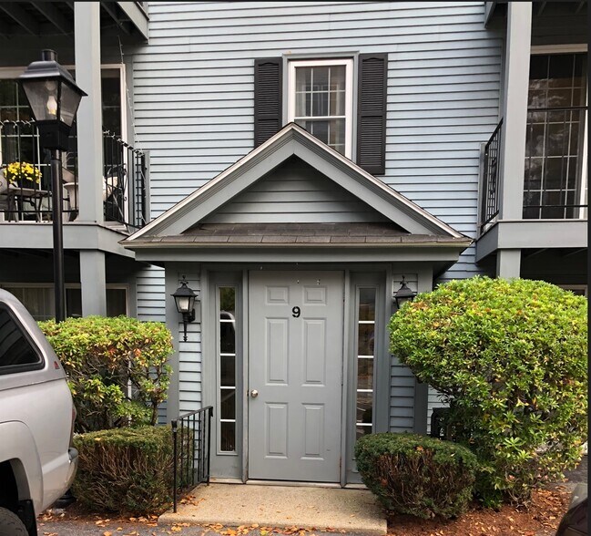 Welcome Home - Oak Brook Building #9 - 9 Northbrook Dr