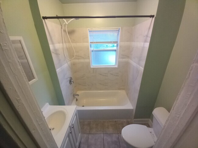 Building Photo - 24833 Bennett St