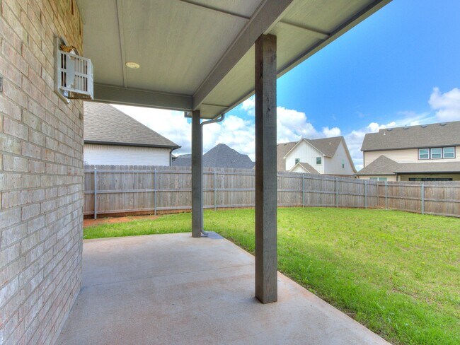 Building Photo - 14525 Rochefort Ln