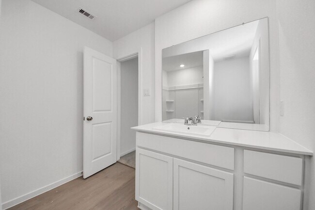 Building Photo - 13499 Sonali Springs Dr