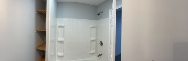 Building Photo - Village of Carthage Rental