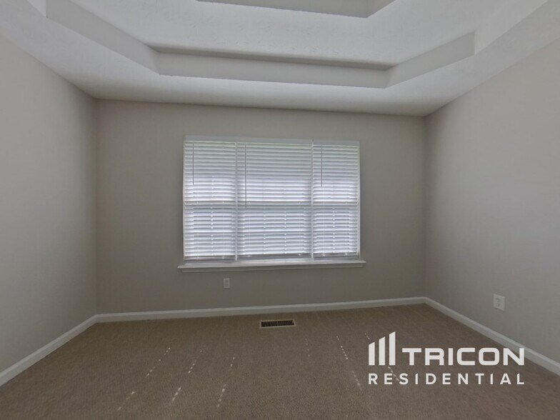 Building Photo - 6821 Hickory Hollow Dr
