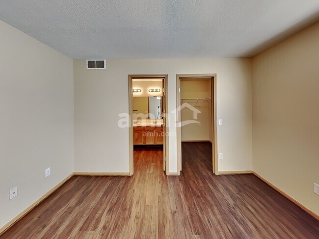 Building Photo - 2372 Myrtle Valley Dr