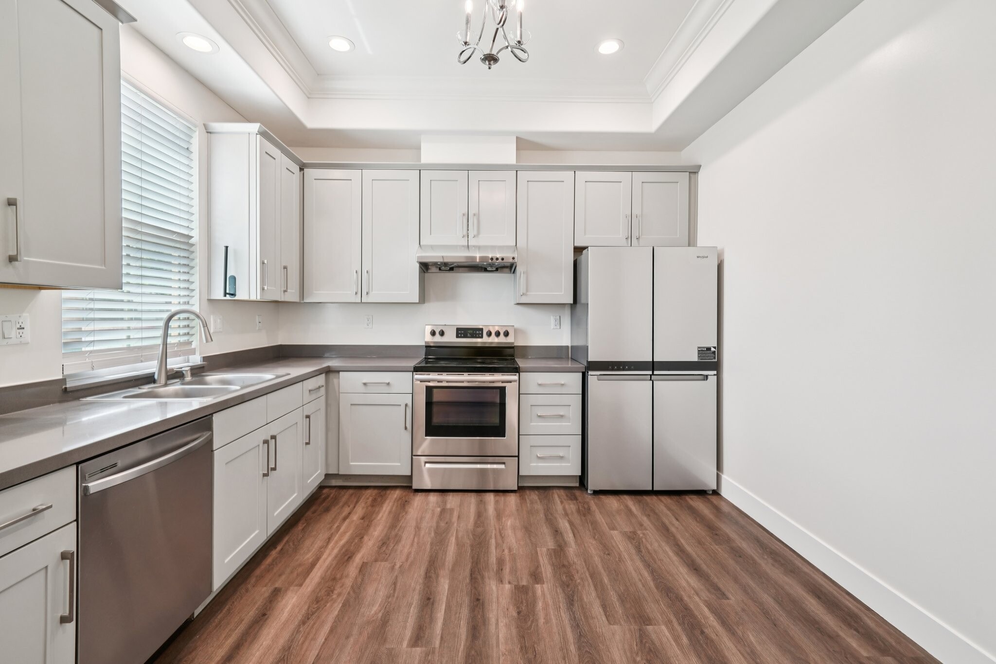 Building Photo - 1404 S Alta Vista Ave