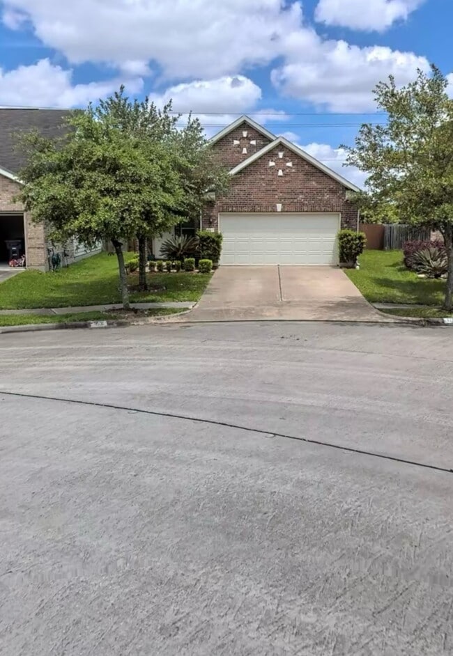 Building Photo - 9331 Harts Garden Ln